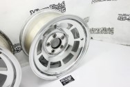 1981 Chevy Corvette Vintage Aluminum Wheels AFTER Chrome-Like Metal Polishing | Wheel Polishing | Aluminum Polishing Services