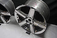 Dodge / Chrysler Aluminum SRT Wheel AFTER Chrome-Like Metal Polishing and Buffing Services / Restoration Services