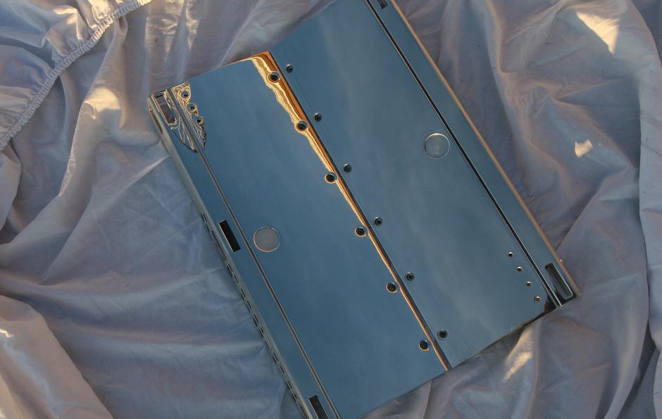 JL Audio 1000 Watt Amp Cover AFTER Chrome-Like Metal Polishing Service