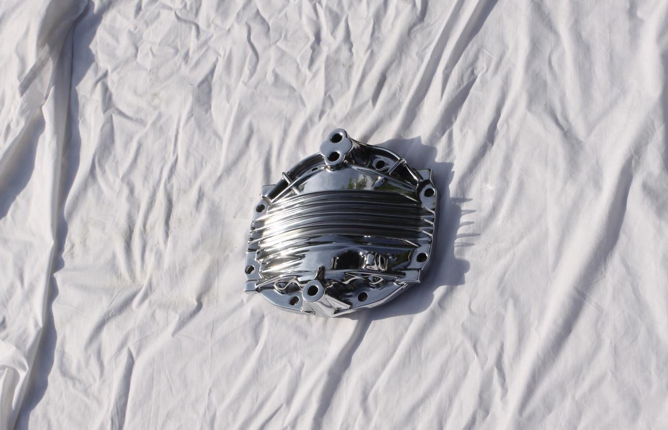 Toyota Supra Rear Differential Cover Piece AFTER Chrome - Like Metal Polishing and Buffing Services