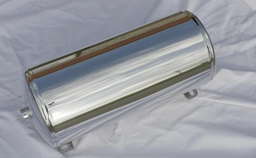 Chrome-Like-Polished Tank