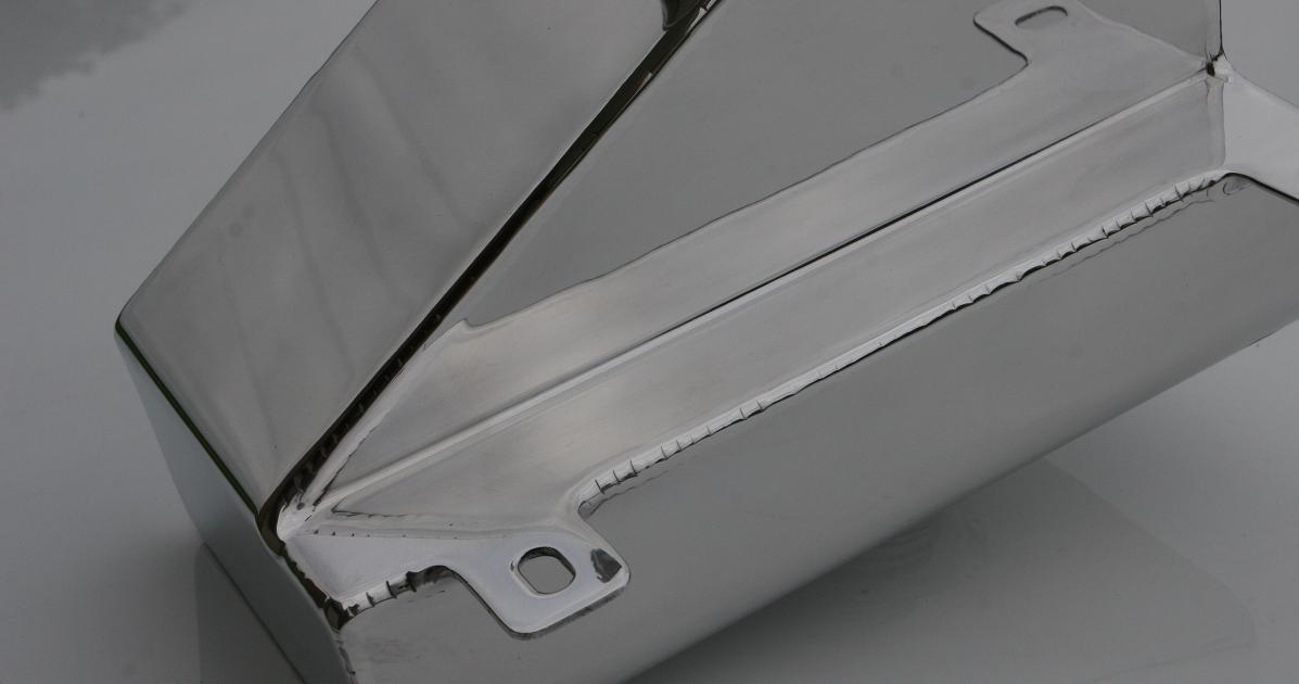 Chrome-Like-Polished Tank
