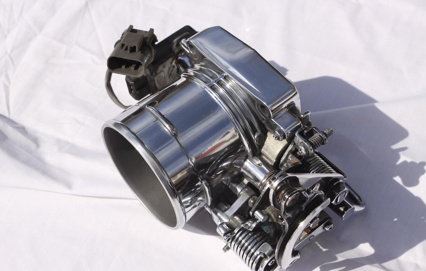 Ford Mustang V8 Throttle Body AFTER Chrome - Like Metal Polishing Services