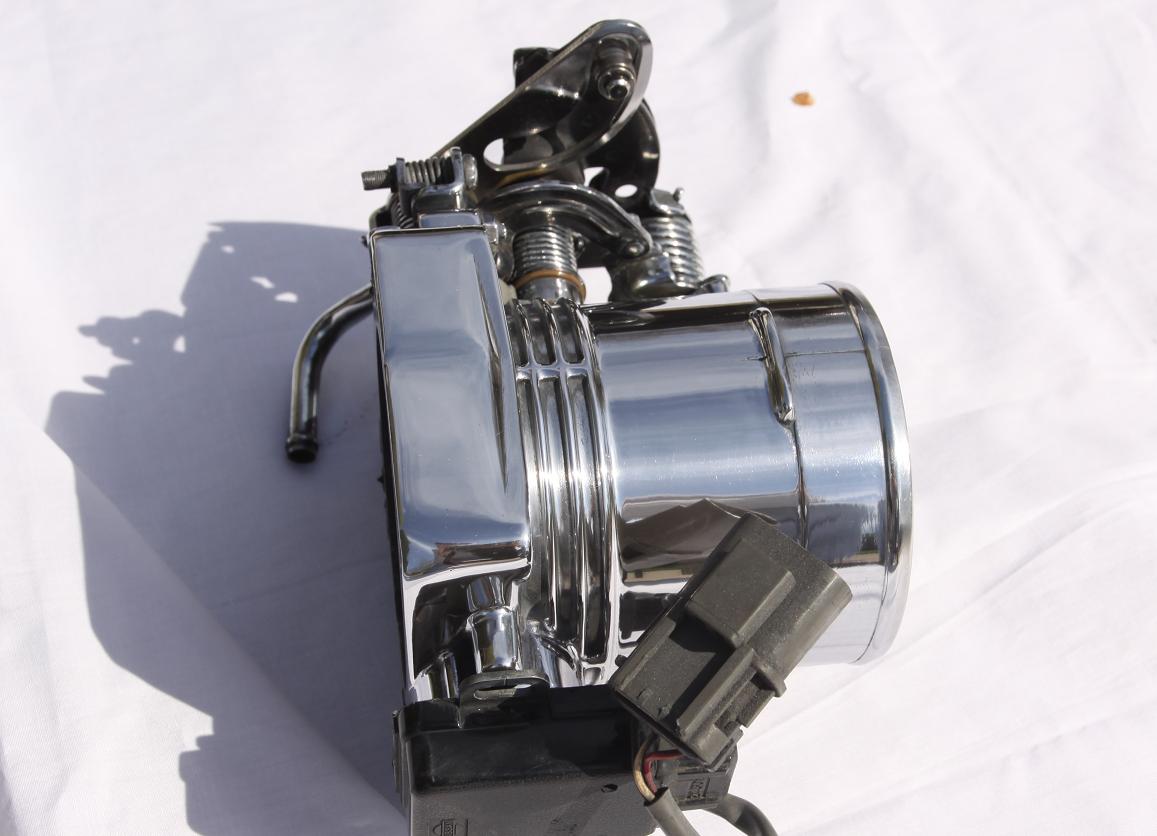Ford Mustang V8 Throttle Body AFTER Chrome - Like Metal Polishing Services