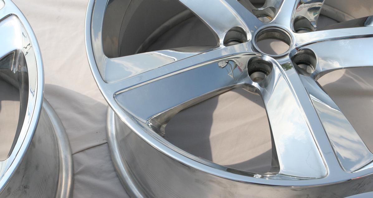 Dodge Charger 20" Wheel Chrome - Like Metal Polishing Service