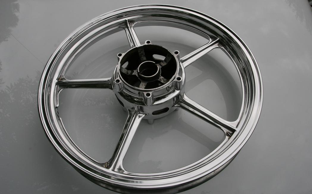Chrome - Like Polishing Service of Yamaha Virago Motorcycle Wheel