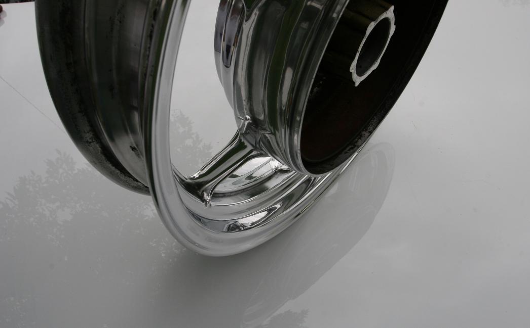 Chrome - Like Polishing Service of Yamaha Virago Motorcycle Wheel