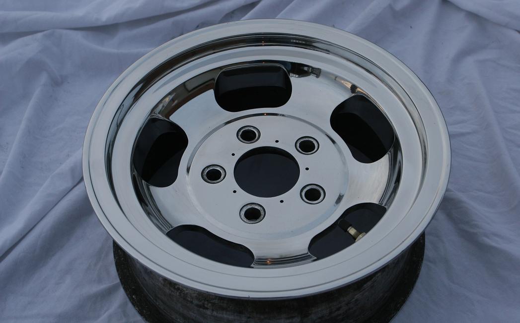 14" Racing Wheel AFTER Polishing to a Chrome-Like Mirror Finish!