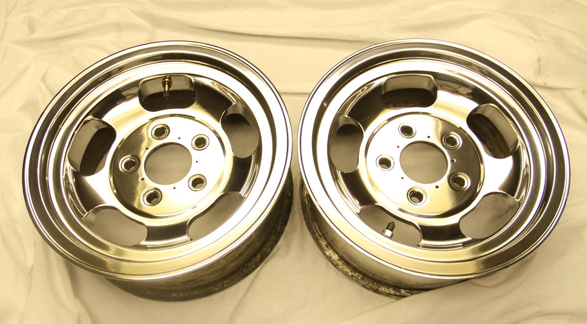 U.S. Indy Mag Wheel AFTER Chrome-Like Metal Polishing and Buffing Services
