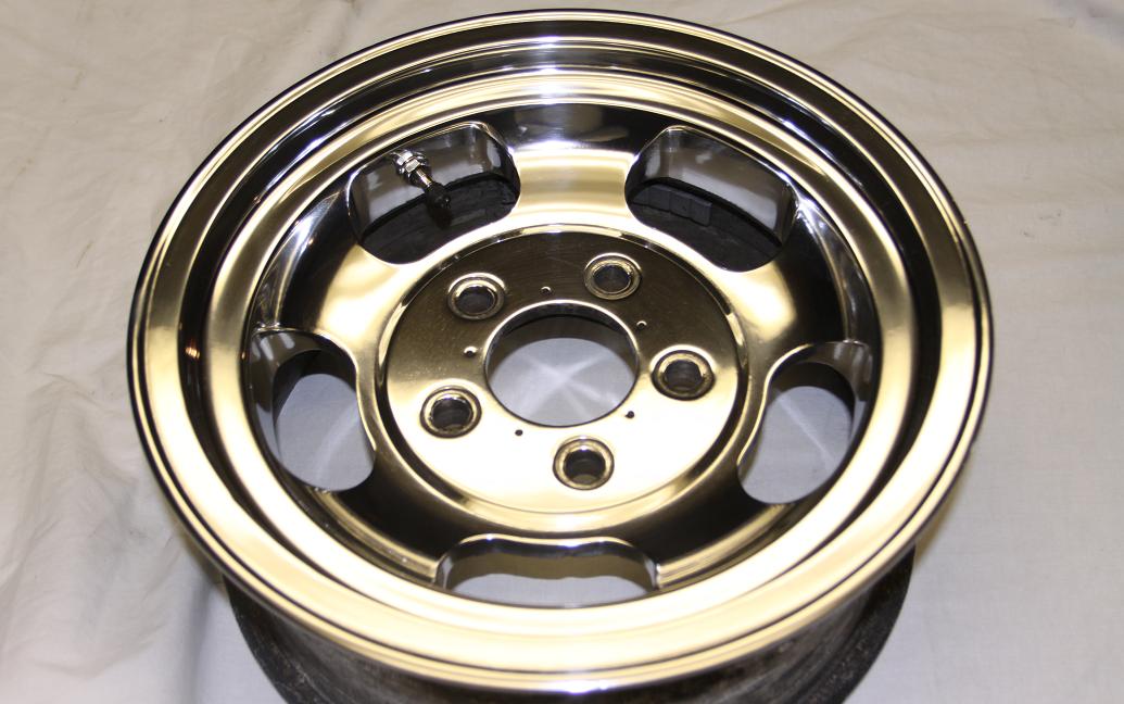 U.S. Indy Mag Wheel AFTER Chrome-Like Metal Polishing and Buffing Services
