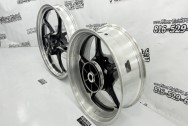 Harley Davidson Aluminum Motorcycle Wheels BEFORE Chrome-Like Aluminum Polishing | Motorcycle Polishing | Wheel Polishing Services 
