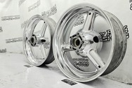 Aluminum Suzuki GSXR1000 Wheel AFTER Chrome-Like Metal Polishing and Buffing Services | Motorcycle Polishing