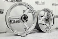 Aluminum Suzuki GSXR1000 Wheel AFTER Chrome-Like Metal Polishing and Buffing Services | Motorcycle Polishing